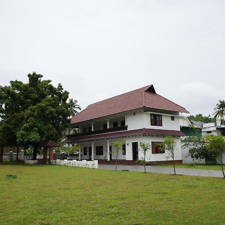 Tamarind Heritage Holiday Home Angamaly Exterior photo