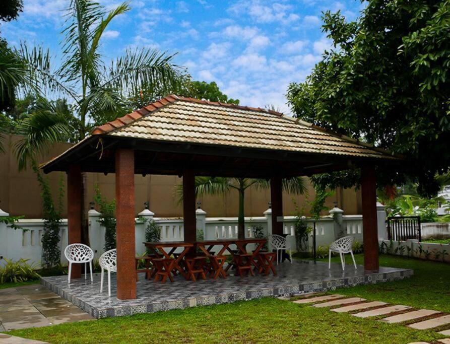 Tamarind Heritage Holiday Home Angamaly Exterior photo