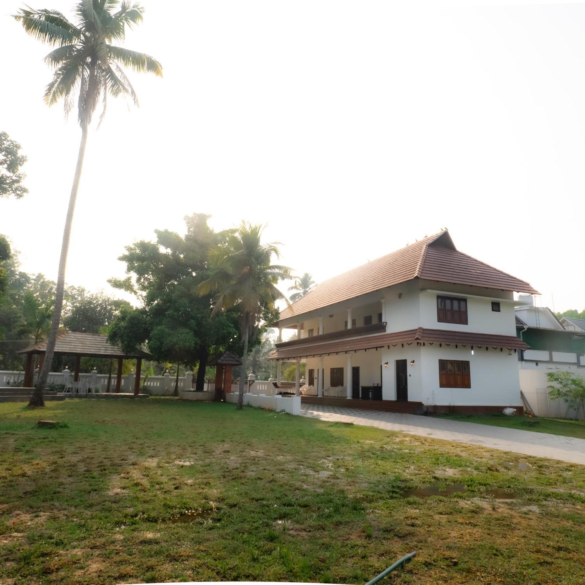 Tamarind Heritage Holiday Home Angamaly Exterior photo