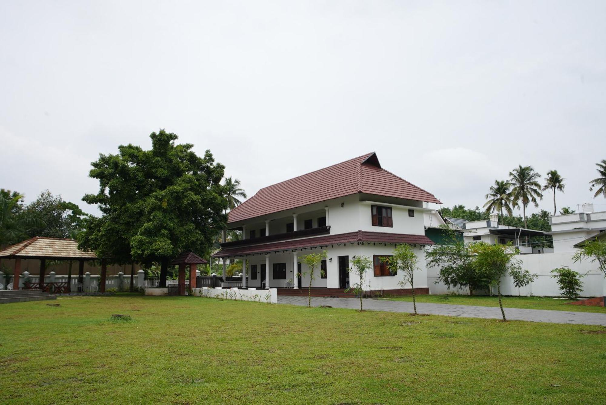 Tamarind Heritage Holiday Home Angamaly Exterior photo